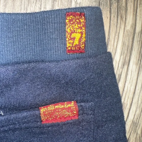 7 FOR ALL MANKiND // Toddler Shorts - Picture 4 of 4